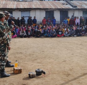 नेपाली सेनाद्धारा प्रहरी र म्यादि प्रहरीलाई बम डिस्पोजल गर्ने बारे जानकारी