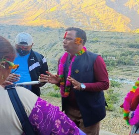 काँग्रेसलाइ भोट हाल्दैनौ :- बाजुरा माओबादी केन्द्र