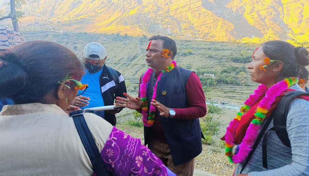 काँग्रेसलाइ भोट हाल्दैनौ :- बाजुरा माओबादी केन्द्र