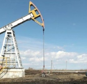 अन्तर्राष्ट्रिय बजारमा घट्दै कच्चा तेलको मूल्य