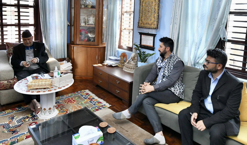 ओली भेट्न बालकोटमा रवि लामिछाने