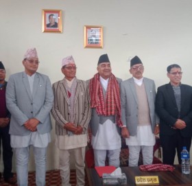 सुदूरपश्चिम प्रदेश सभा सदस्यलाई शपथ ग्रहण