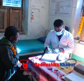 गौमुलका दुर्गम गाउँमा चिकित्सक सेवा