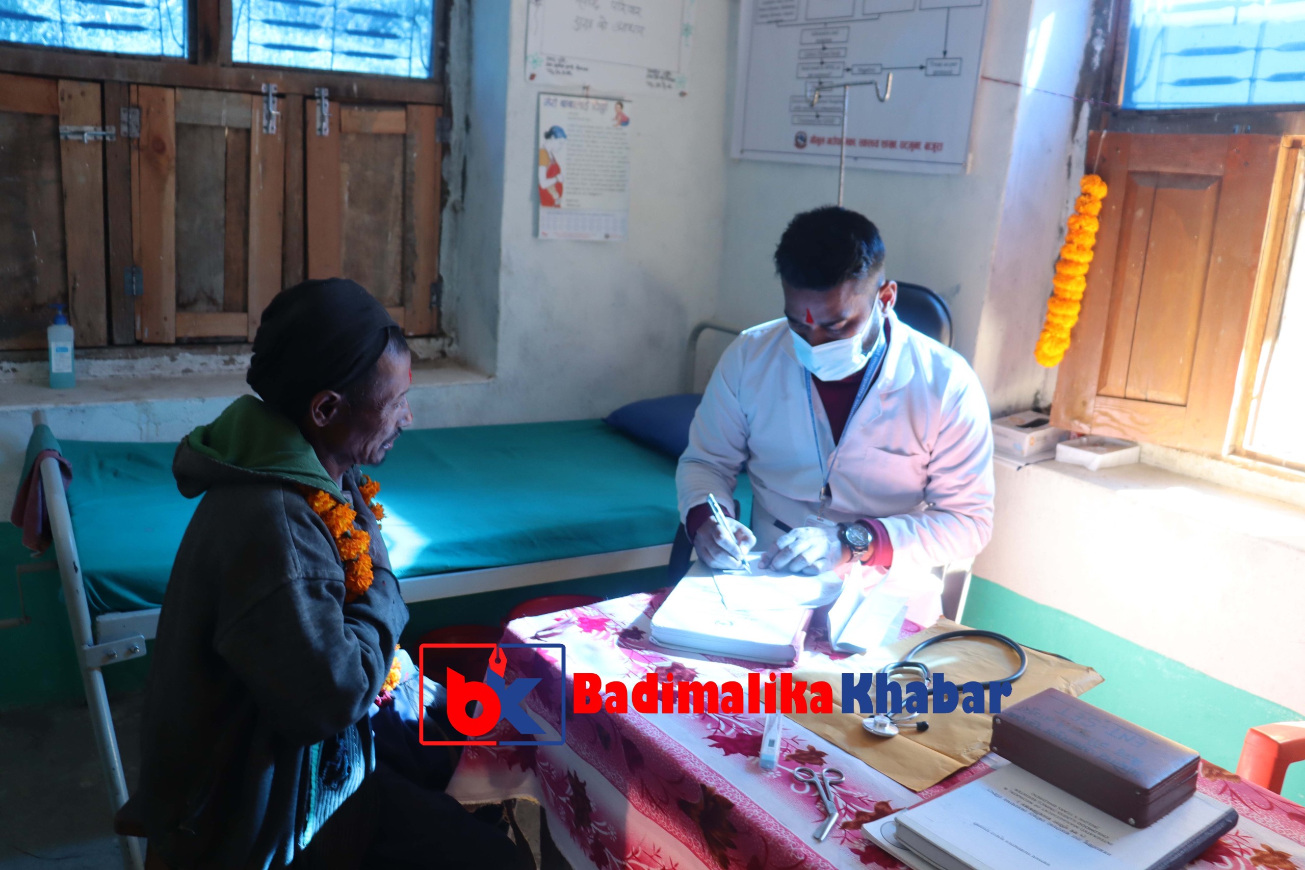 गौमुलका दुर्गम गाउँमा चिकित्सक सेवा