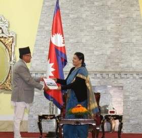 प्रतिनिधिसभामा निर्वाचित सदस्यको विवरण राष्ट्रपतिसमक्ष पेस