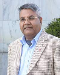 किसानले मल पाएका छैनन्, सरकार मोबाइल सेटमा अल्झिएको छः गोकुल बास्कोटा