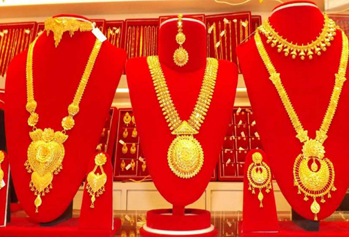 चाँदीको मूल्यले बनायो ऐतिहासिक रेकर्ड, सुनको भाउ पनि बढ्यो