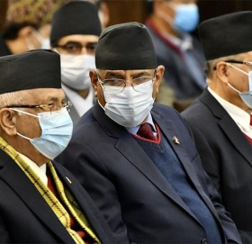 राष्ट्रपति भवनमा ओली, प्रचण्ड र खनालको भलाकुसारी