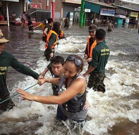 दक्षिणी थाइल्याण्डमा आएको बाढीमा २ लाख परिवार प्रभावित