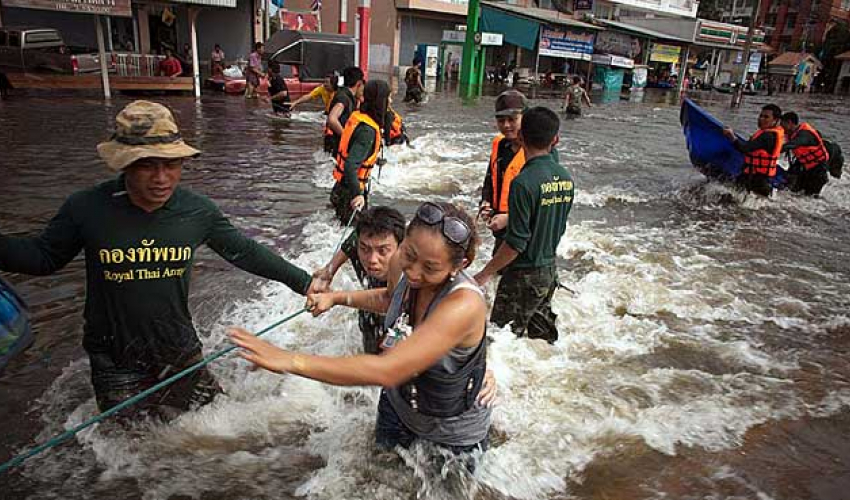 दक्षिणी थाइल्याण्डमा आएको बाढीमा २ लाख परिवार प्रभावित