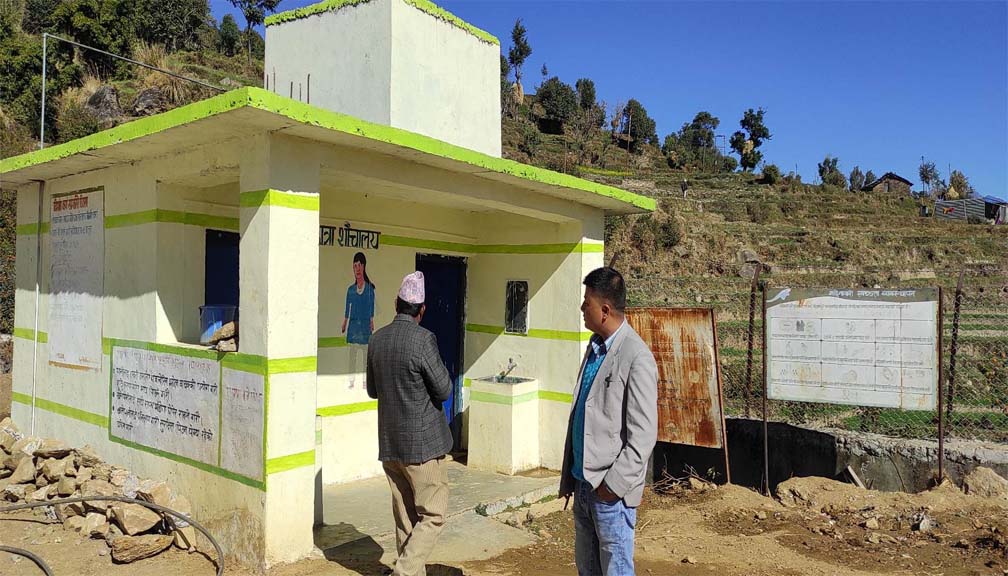 बुढीगंगामा स्वास्थ्य अधिकार सुधार परियोजनाका याेजनाहरुकाे अनुगमन