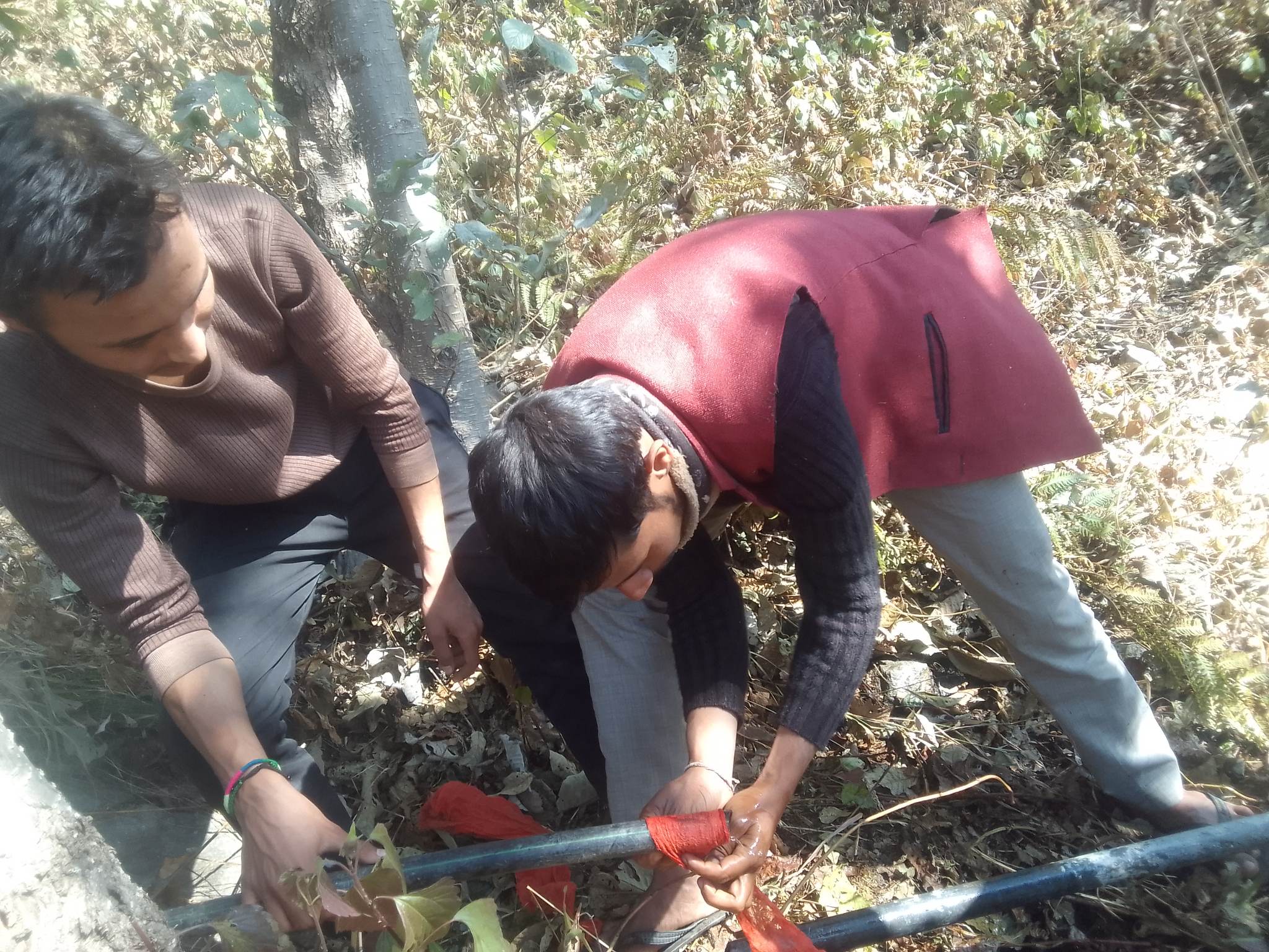 खानेपानी बनाउन आफै सक्रिय भए केन्द्रीय सदय जोशी