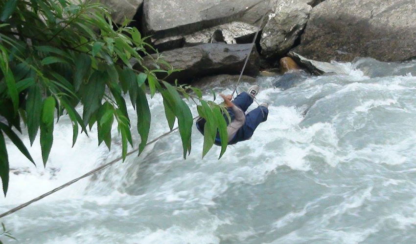 दार्चुलामा तुइनबाट खसेर १० वर्षीय बालक बेपत्ता