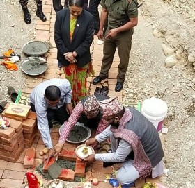 आधारभूत अस्पताल निर्माणमा ढिलाइ, ४९ पालिकाले सुरु नै गरेनन्