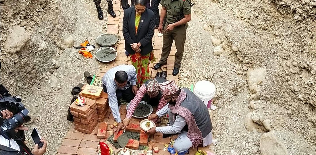 आधारभूत अस्पताल निर्माणमा ढिलाइ, ४९ पालिकाले सुरु नै गरेनन्