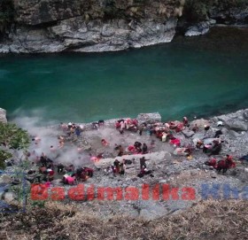 बझाङको तपोवनमा स्नान गर्नेको घुइँचो