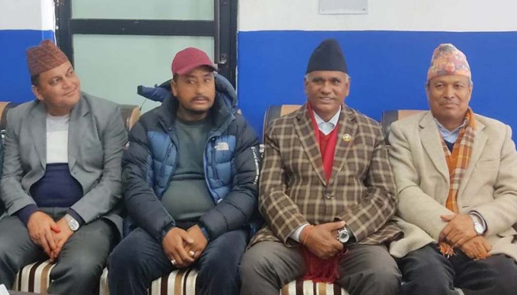 सुदूरपश्चिमका मुख्यमन्त्रीसँग विश्वासको मतबारे भीम रावलको जिज्ञासा