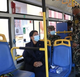 साझाको विद्युतीय बस चढेर पाटनढोका पुगिन् राष्ट्रपति भण्डारी