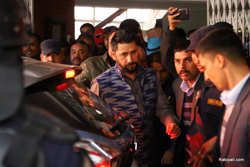 रवि लामिछानेले पुनः लिए नेपाली नागरिकता