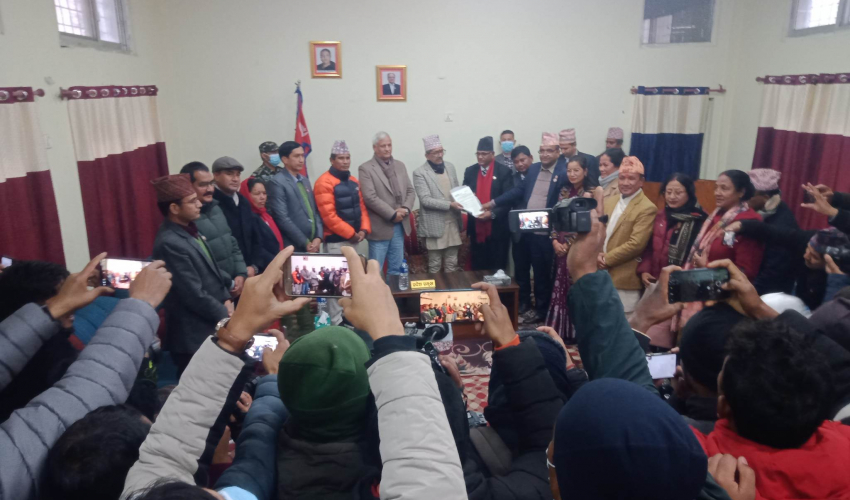 सुदूरपश्चिममा एमाले नेता रावलद्वारा मुख्यमन्त्रीमा दाबी पेस