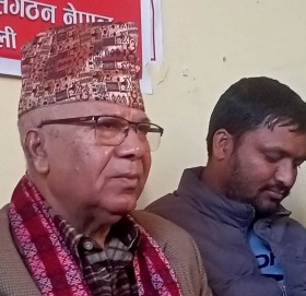सुदूरपश्चिममा मध्यावधि चुनाव हुनु हुँदैन: माधव नेपाल