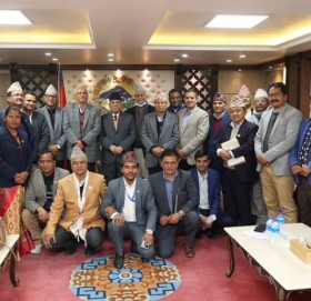 प्रधानमन्त्री प्रचण्डद्धारा गेटामा स्वास्थ्य विज्ञान विश्वविद्यालयका सञ्चालन गर्न छलफल