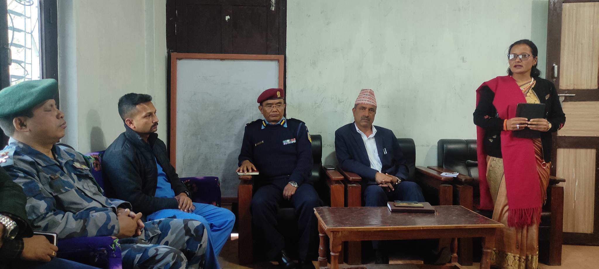 जिल्लाको बिकासमा कर्मचारीको महत्पुर्ण भुमिका रहन्छ : सांसद दानी