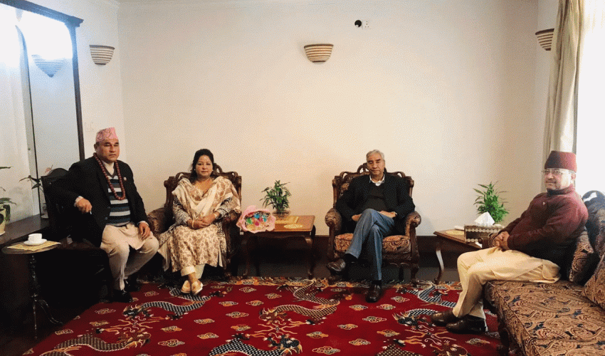 सुदूरपश्चिमका मुख्यमन्त्री काठमाण्डौँमा, काँग्रेस सभापतिसँग भेटवार्ता