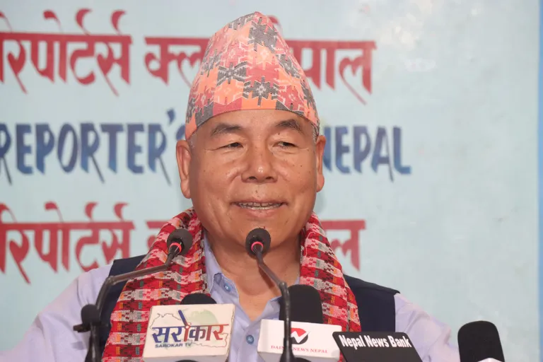 पूर्वराजा ज्ञानेन्द्रको विज्ञप्तीले माओवादीमा तरंग, ज्ञानेन्द्रसँग सहकार्य नगर्ने प्रतिक्रिया