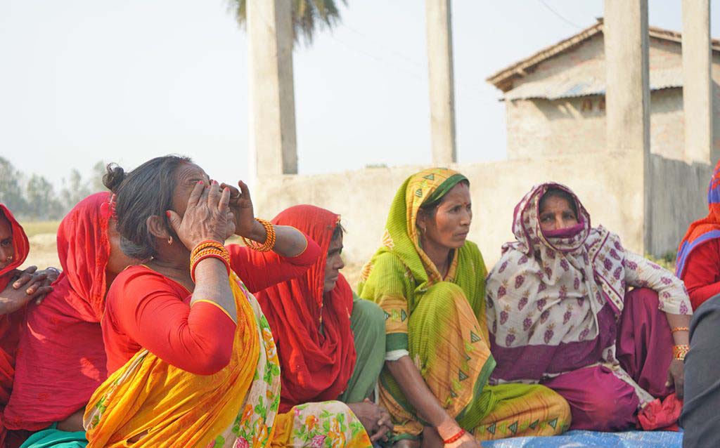 लघुवित्तको ऋण : जति तिरे पनि सकिंदैन