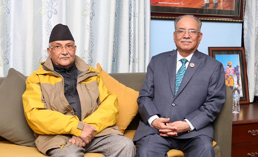 ओली भेट्न बालकोट पुगे प्रचण्ड