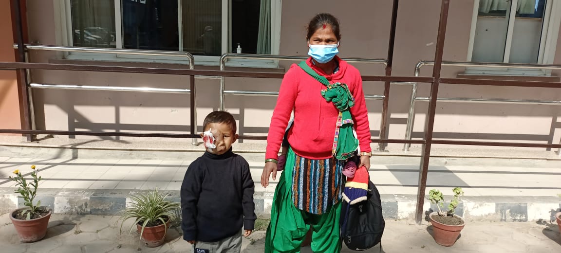 आर्थिक अभाबमा १२ बर्षका सौगात समस्यामा, छोरा बचाउन आमाको पुकार