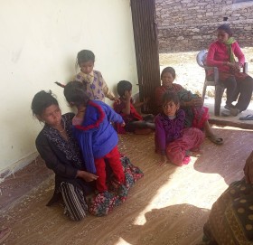 बाजुराकाे बुढिगंगामा दादुराको लक्षण भएको रोग बालवालिकामा फैलियो