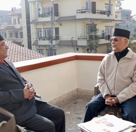 ओली नेतृत्वको राजनीतिक संयन्त्रको बैठक ३ बजे बालुवाटारमा