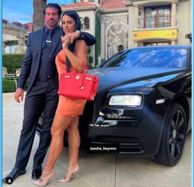 पत्नीको सहयोगमा गर्लफ्रेण्ड खोज्दैछन् यी करोडपति