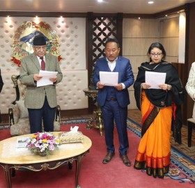 ३ कुलपतिले गरे शपथ ग्रहण