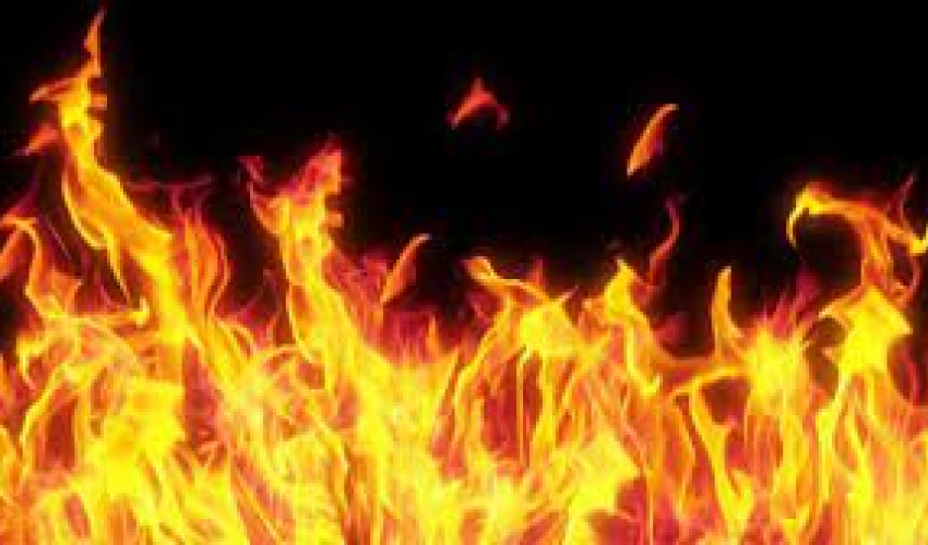 अछामको जयगढ बजारस्थित एक मोटर अटो पार्टसमा अगलागी