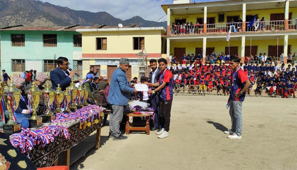 बडीमालिकामा राष्ट्रपति रनिङ शिल्ड सम्पन्न, सिल्ड मालिकालाइ