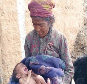 ‘बाख्राको दूध खुवाएर ४ सन्तान हुर्काएँ, ४ बचाउन सकिनँ’