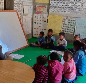 सेतो गुराँसको सहयोगले शिक्षण सिकाईमा सहज