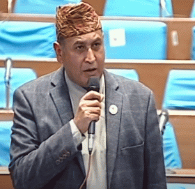 कांग्रेस सांसद खतिवडाको प्रश्न– ‘प्रत्येक पालिकामा कालोपत्रे सडक कहिले ?’