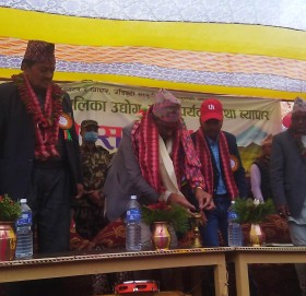 बाजुरामा संचालित प्रथम खप्तड मालिका  महोत्सवको प्रदेश प्रमुख जोशीद्धारा उद्घाटन