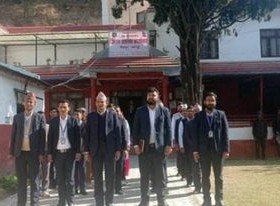 बझाङ प्रशासन: कार्यालय खुल्नु अघि राष्ट्रिय गान