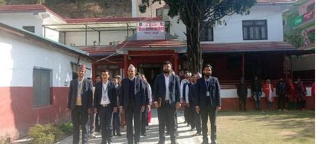 बझाङ प्रशासन: कार्यालय खुल्नु अघि राष्ट्रिय गान