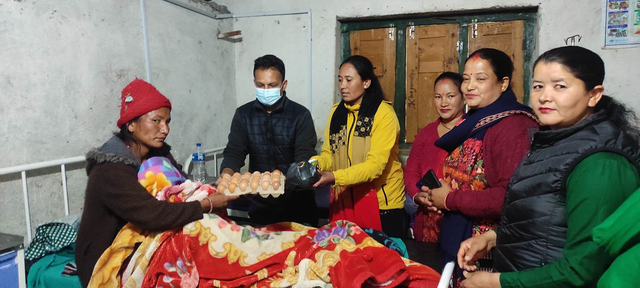 अन्तर्राष्ट्रिय श्रमिक महिला दिवसको अवसरमा फलफुल वितरण