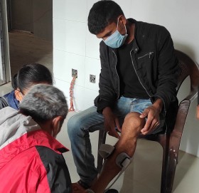 गोर्खा वल्फेयर ट्रष्टको सहयोगमा बाजुराका ६२ जनालाई सहयता साम्रगी सहयोग