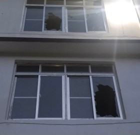 बुढिनन्दा नगर पालिकाको कार्यलयमा तोडफोड, जिल्लाबाट थप शुरक्षा पठाइयाे