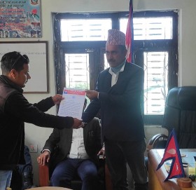 राष्ट्रिय युवा संघ नेपालले जिल्ला प्रशासन कार्यालयमा बुझायो ध्यानाकर्षण पत्र