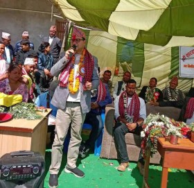 सुदूरपश्चिम प्रदेश भौतिक पुर्वाधार विकास मन्त्री  देउवाद्धारा  विद्यालयको भवन उद्घाटन