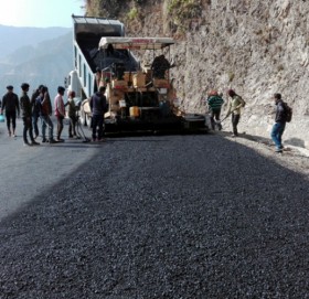 सहजपुर–बोगटान सडकको ६ सय मिटरमा निर्माणको काम रोकियो